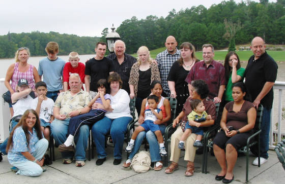 familyreunionstonemountain2009077a.jpg