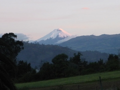 cotopaxidesdecumbaya.jpg